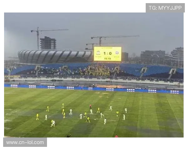 法国南部暴雨致多场比赛延期,赛程调整引发不满 法国南部暴雨致多场比赛延期,赛程调整引发不满