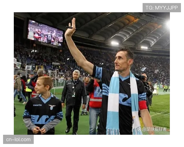 德国足球博物馆举办“克洛泽的传奇”特别展览，纪念世界杯历史最佳射手